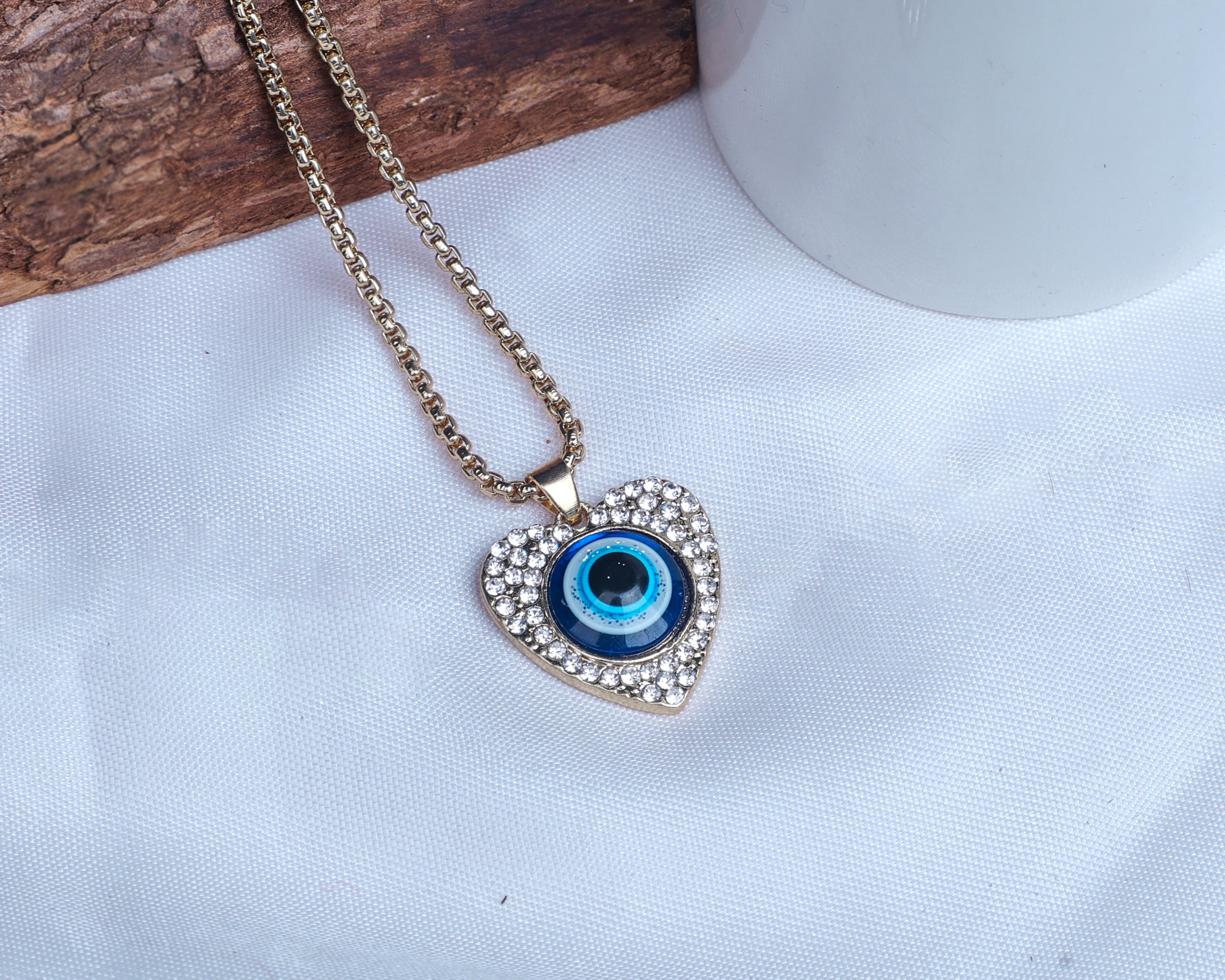 Heart-shaped Evil Eye Anti-Tarnish Necklace