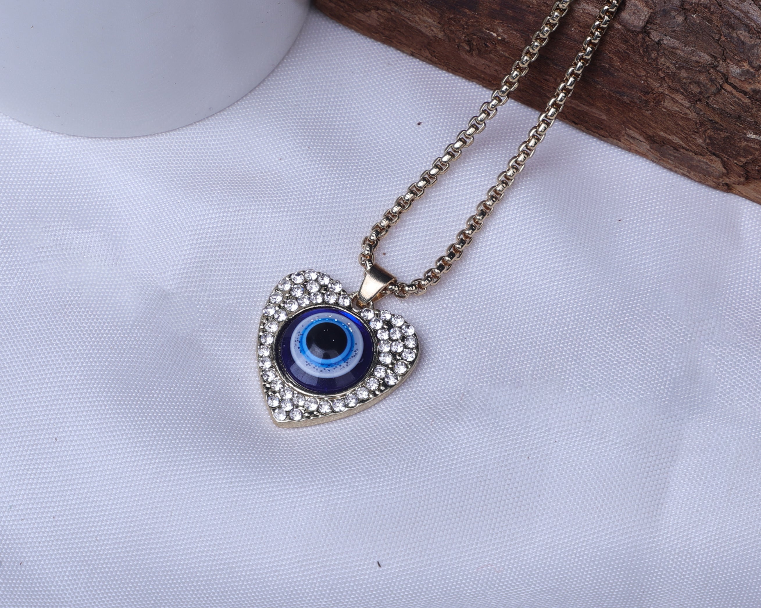 Heart-shaped Evil Eye Anti-Tarnish Necklace