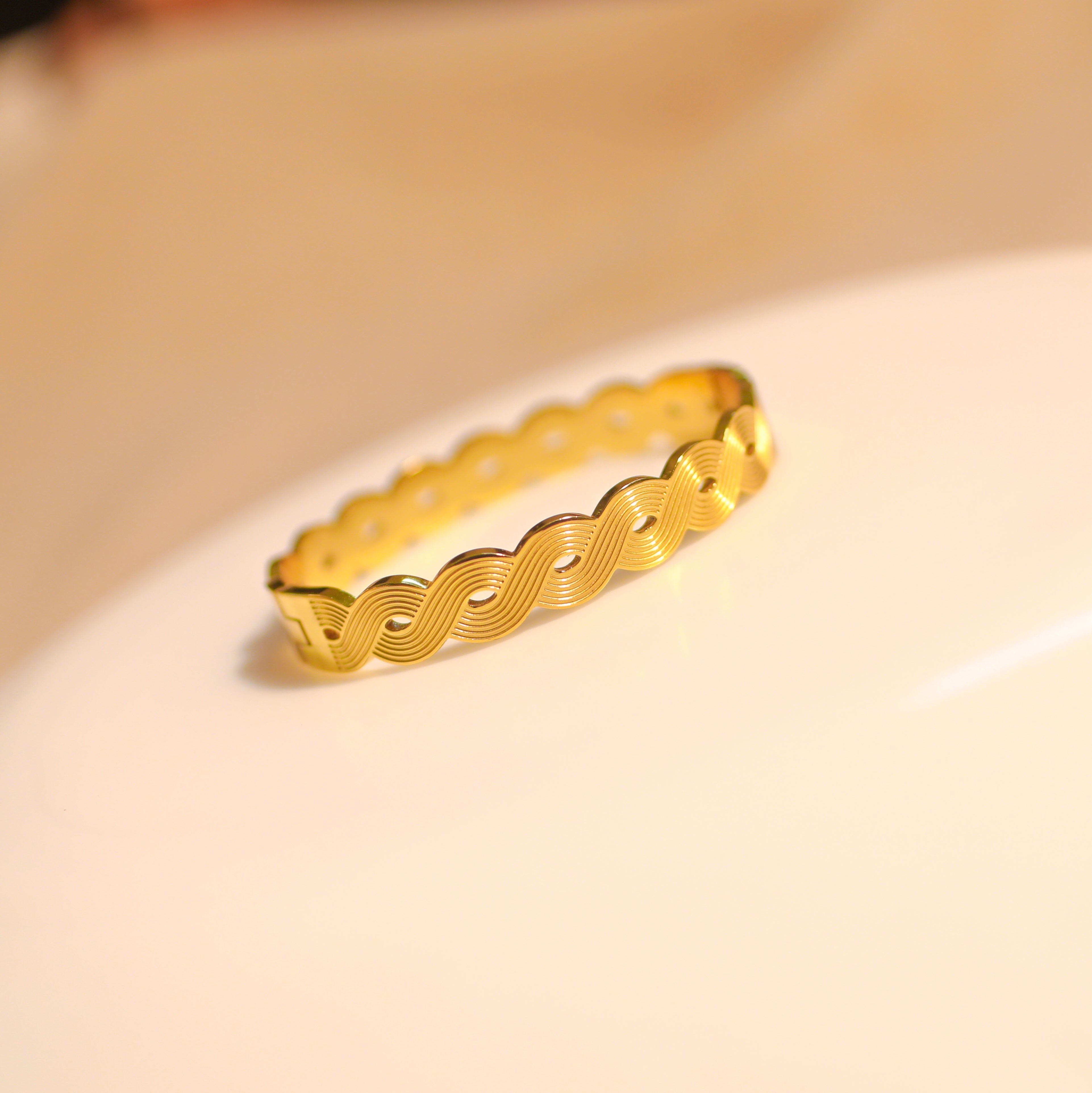 Anti-Tarnish Spiral Bracelet