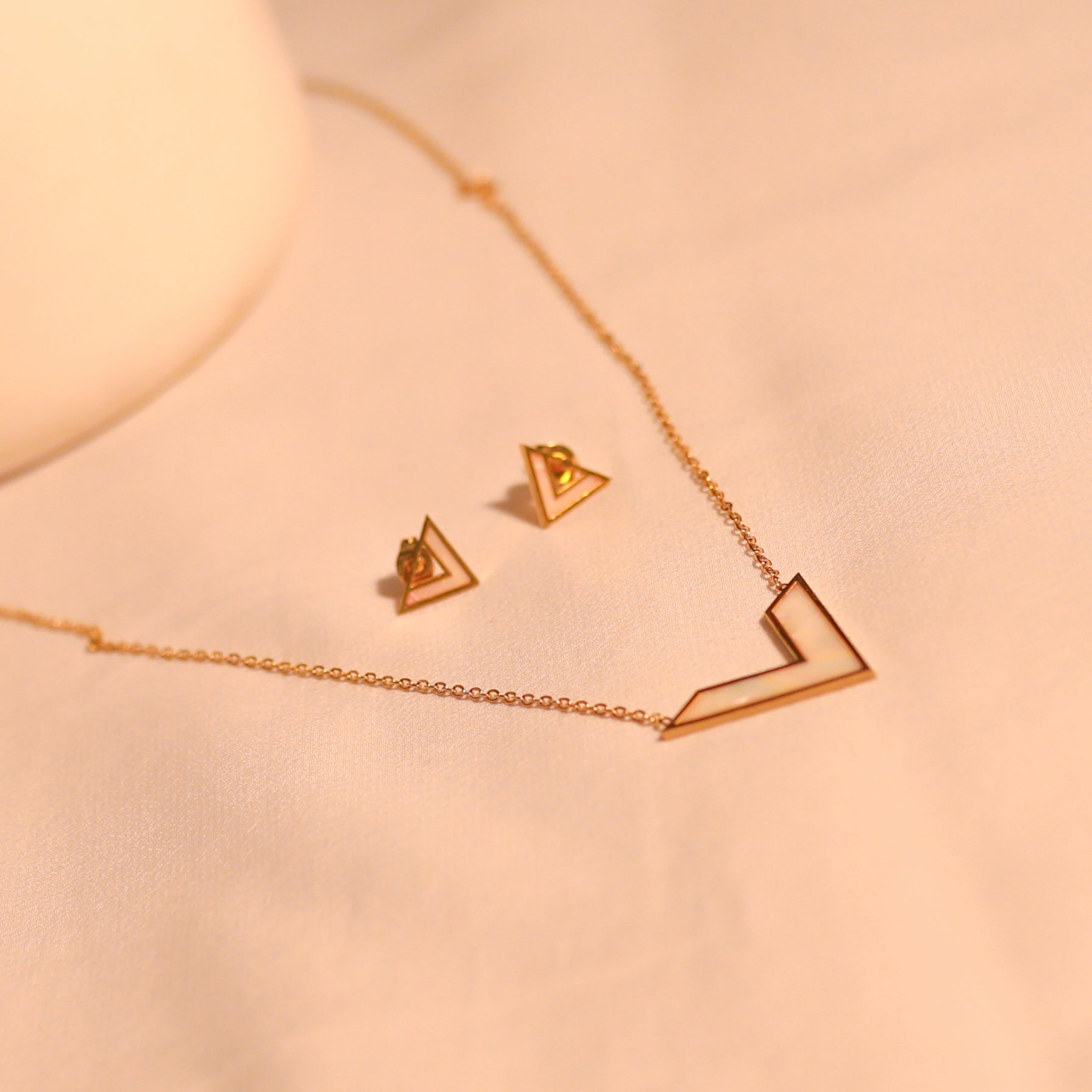 Anti-Tarnish LV Chain and Earrings Set-100