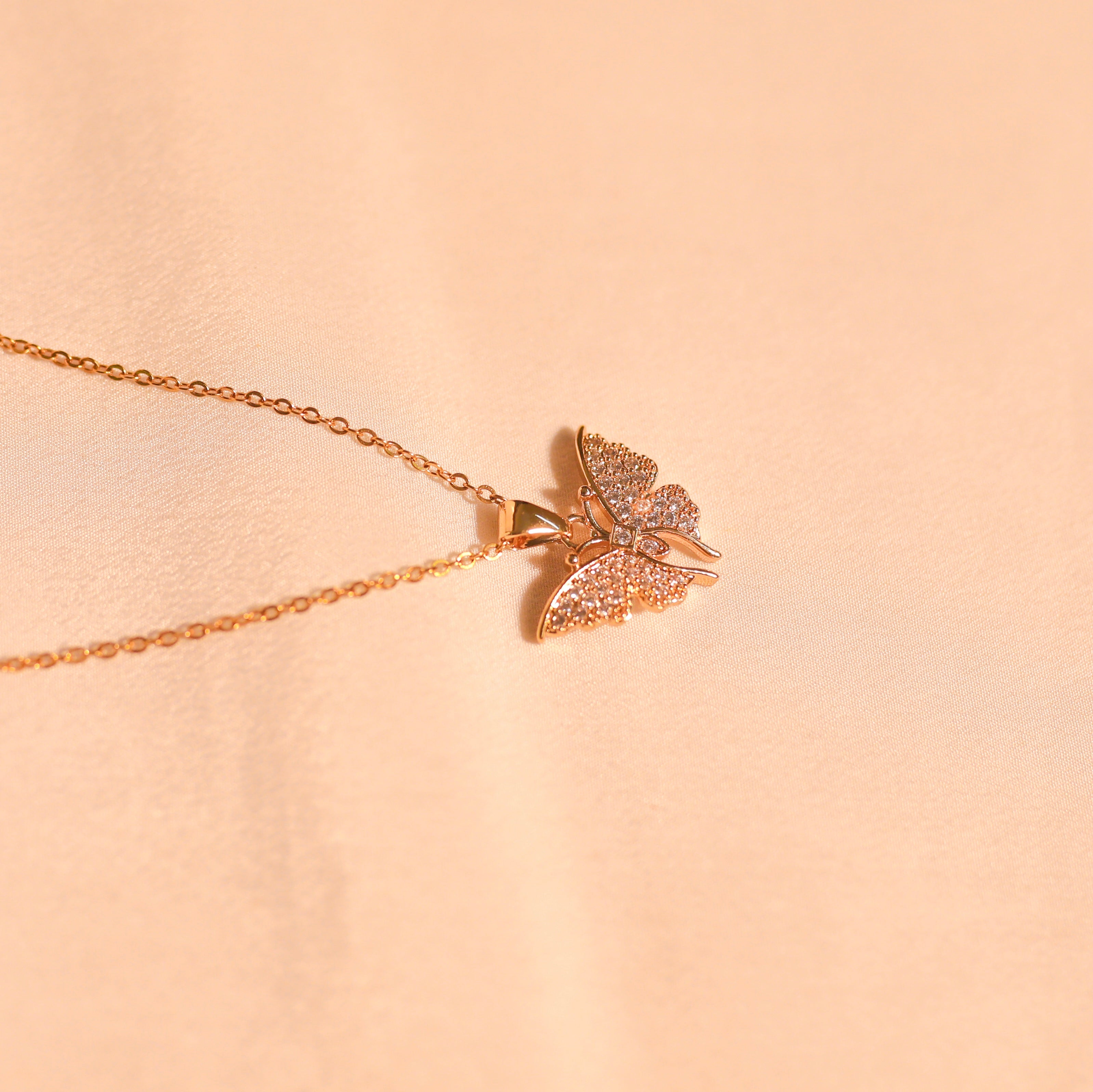 Anti-Tarnish Xuping Stone Butterfly Pendant-108