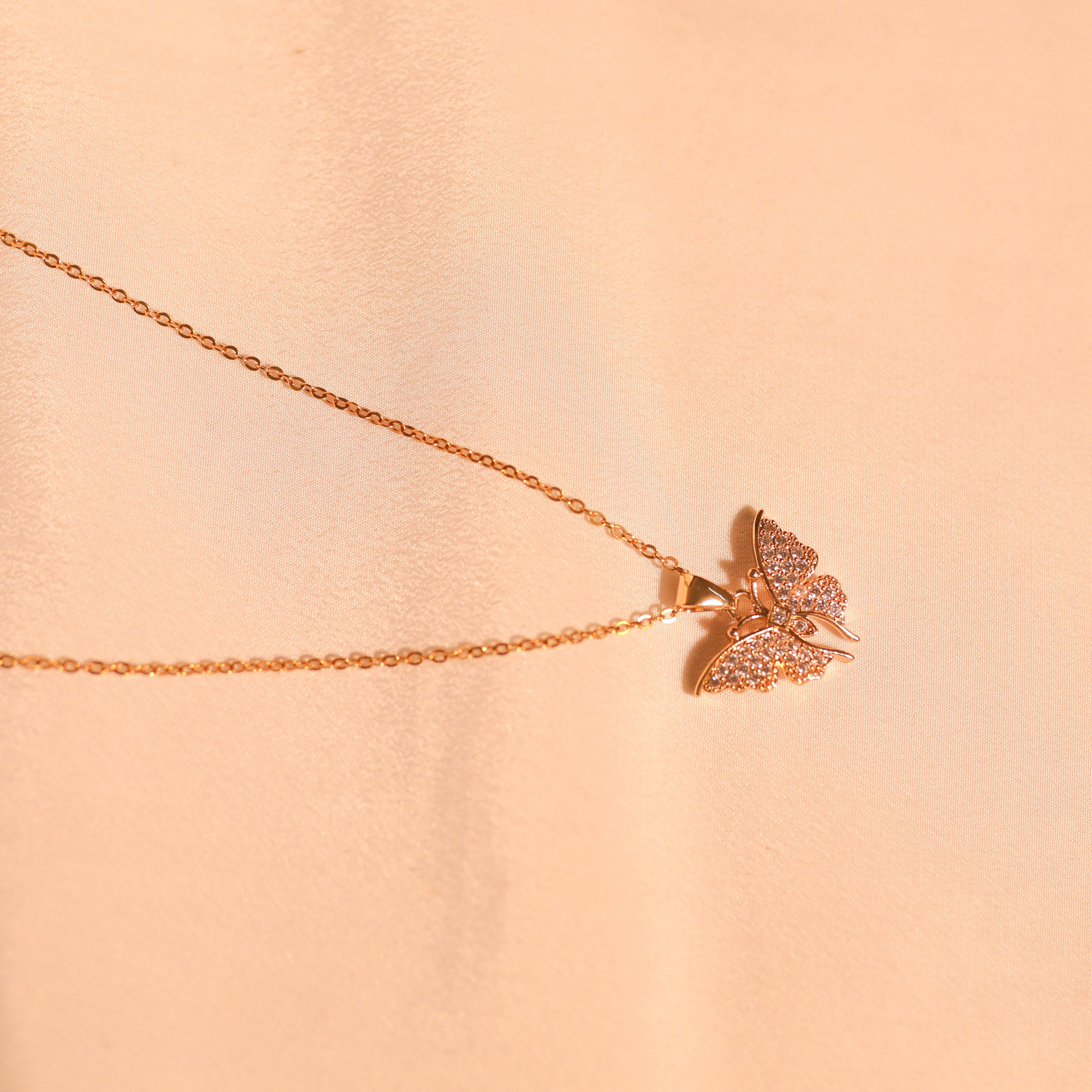 Anti-Tarnish Xuping Stone Butterfly Pendant-108