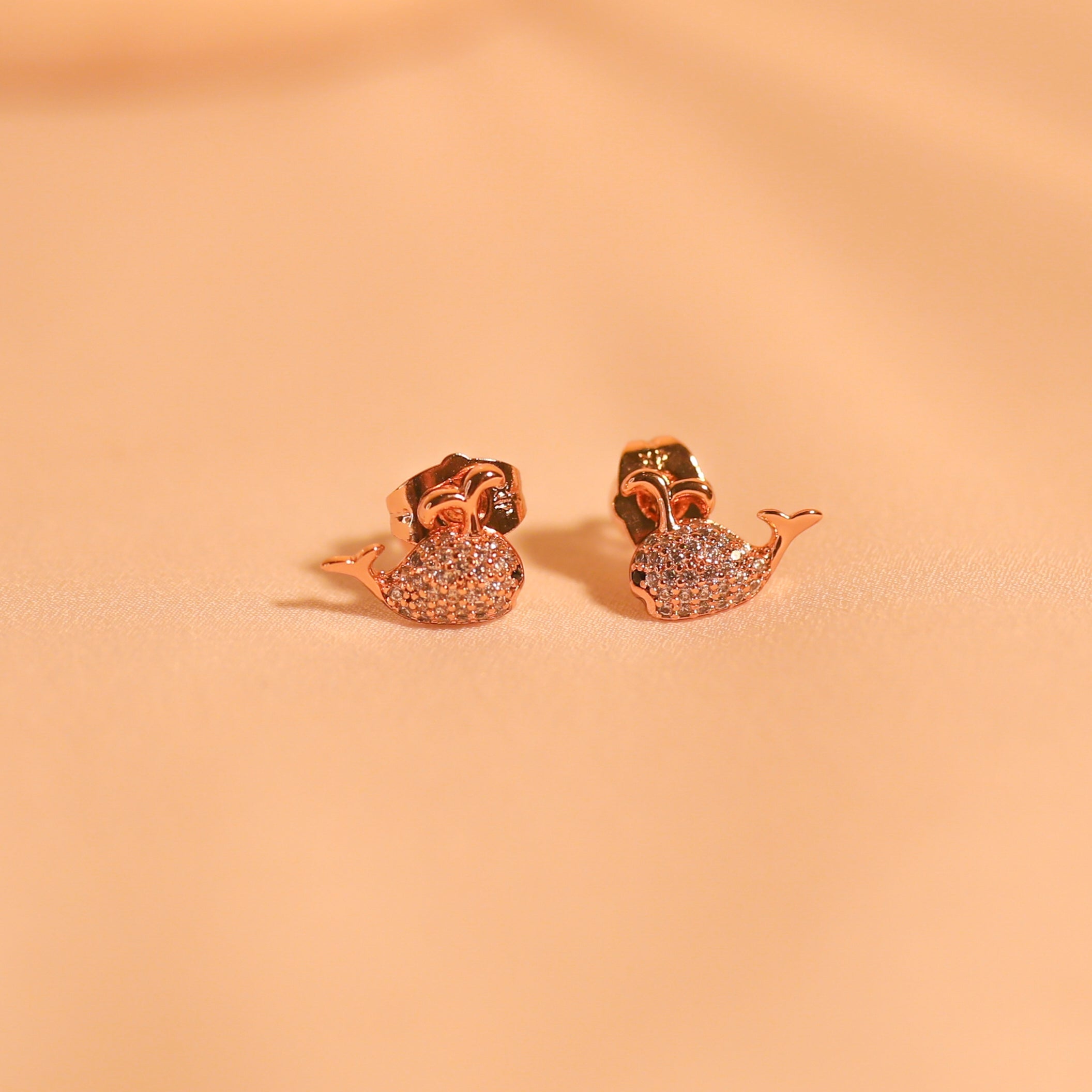 Anti-Tarnish Xuping Premium Whale Studs -134