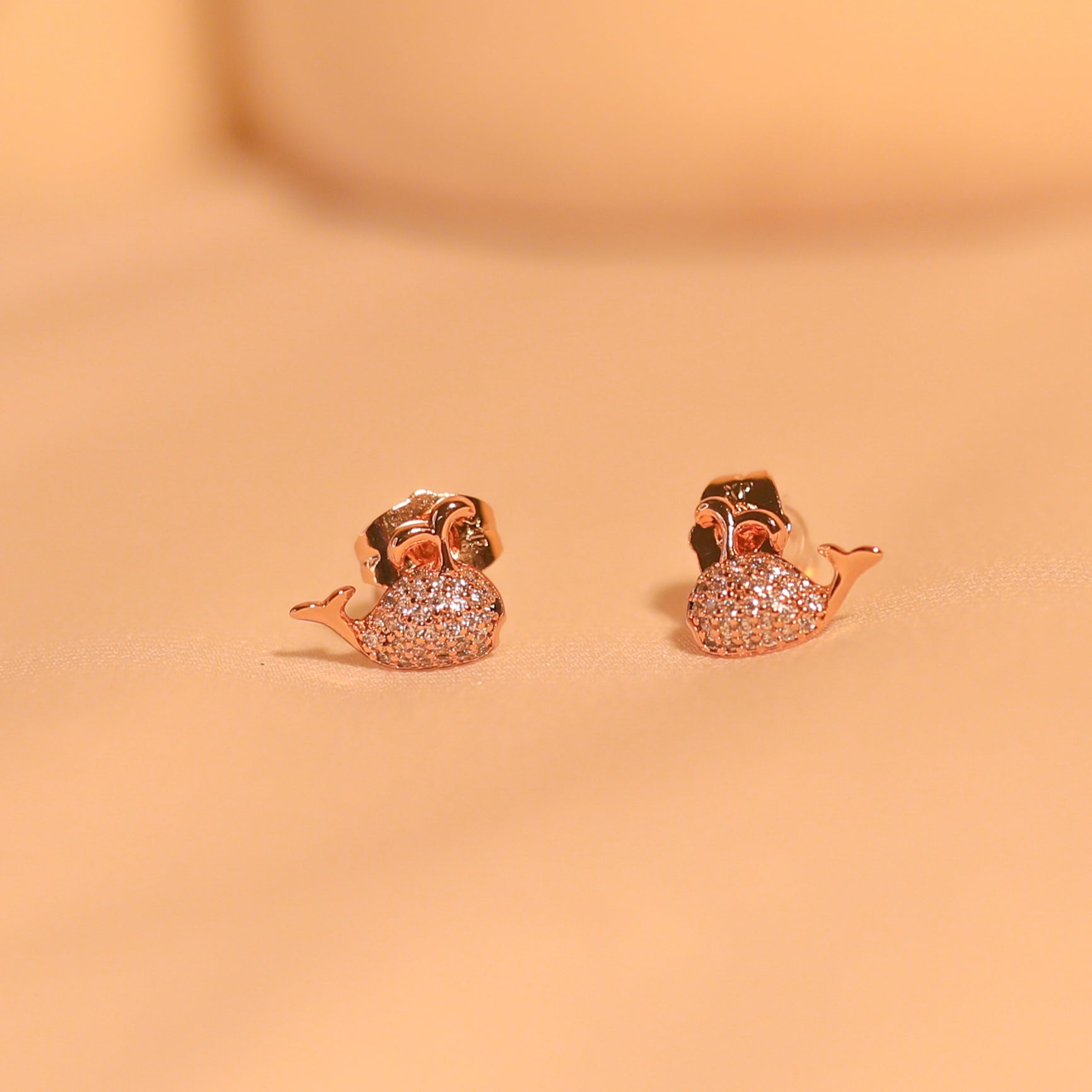 Anti-Tarnish Xuping Premium Whale Studs -134
