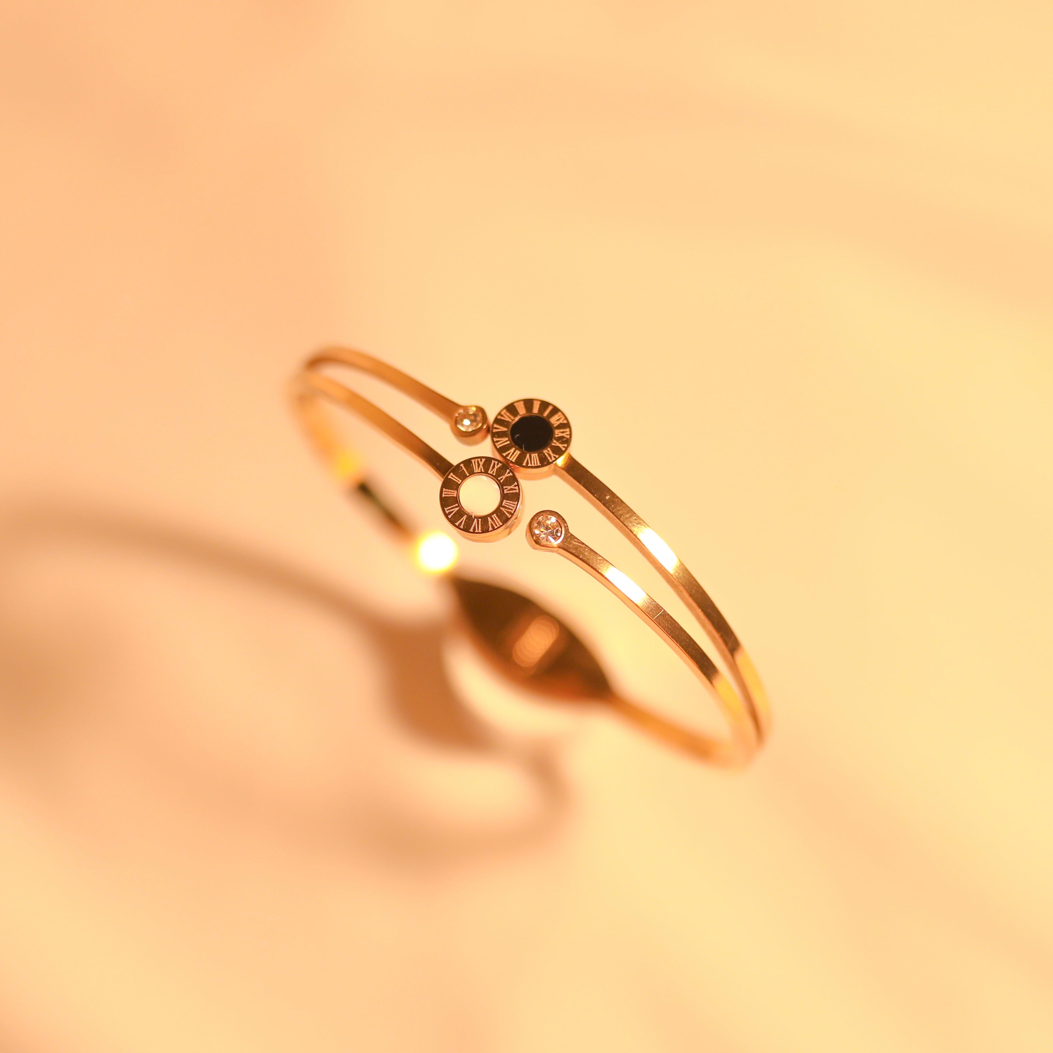 Anti-Tarnish Timeless Double Head Bracelet -146