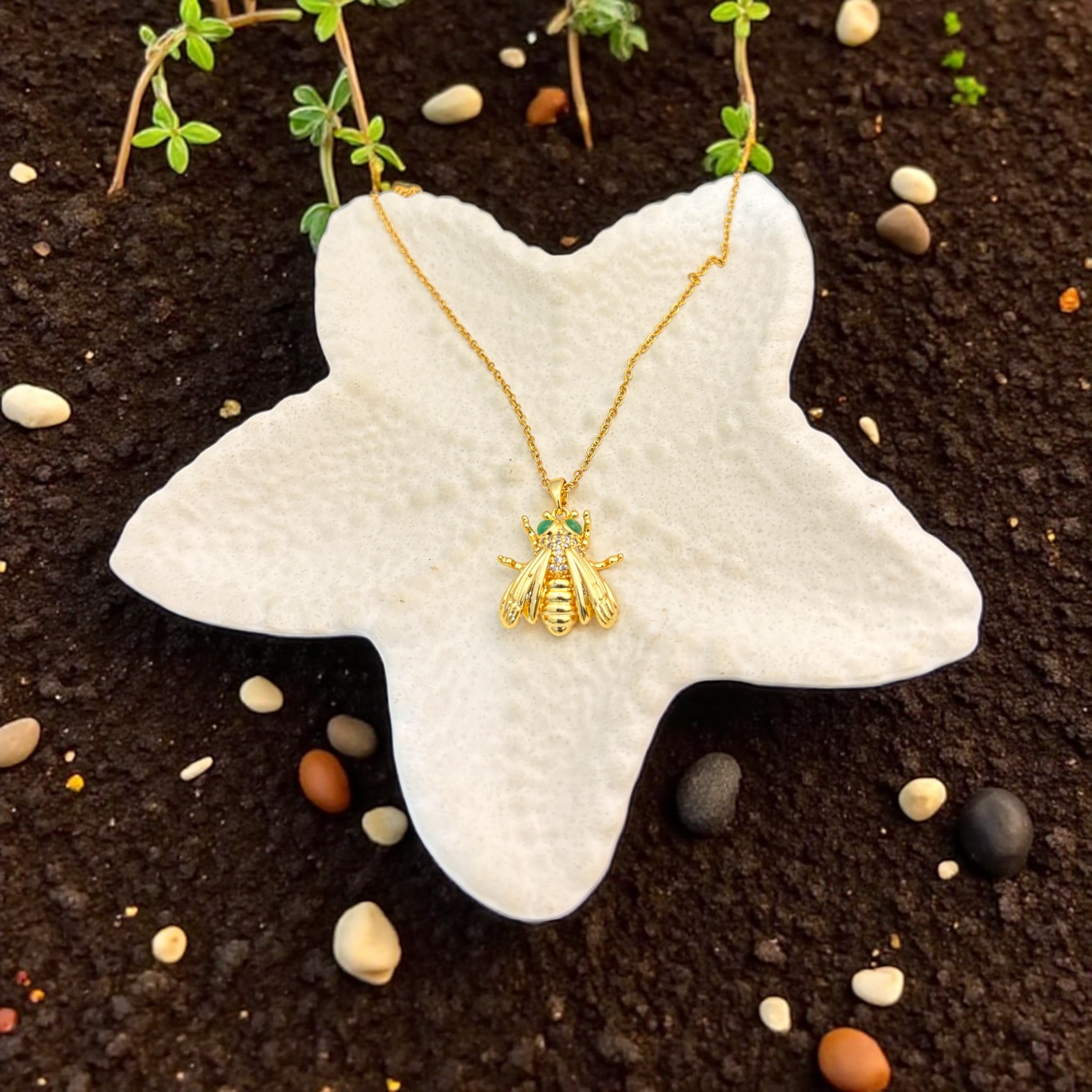 Anti-Tarnish Bee of Fortune Pendant