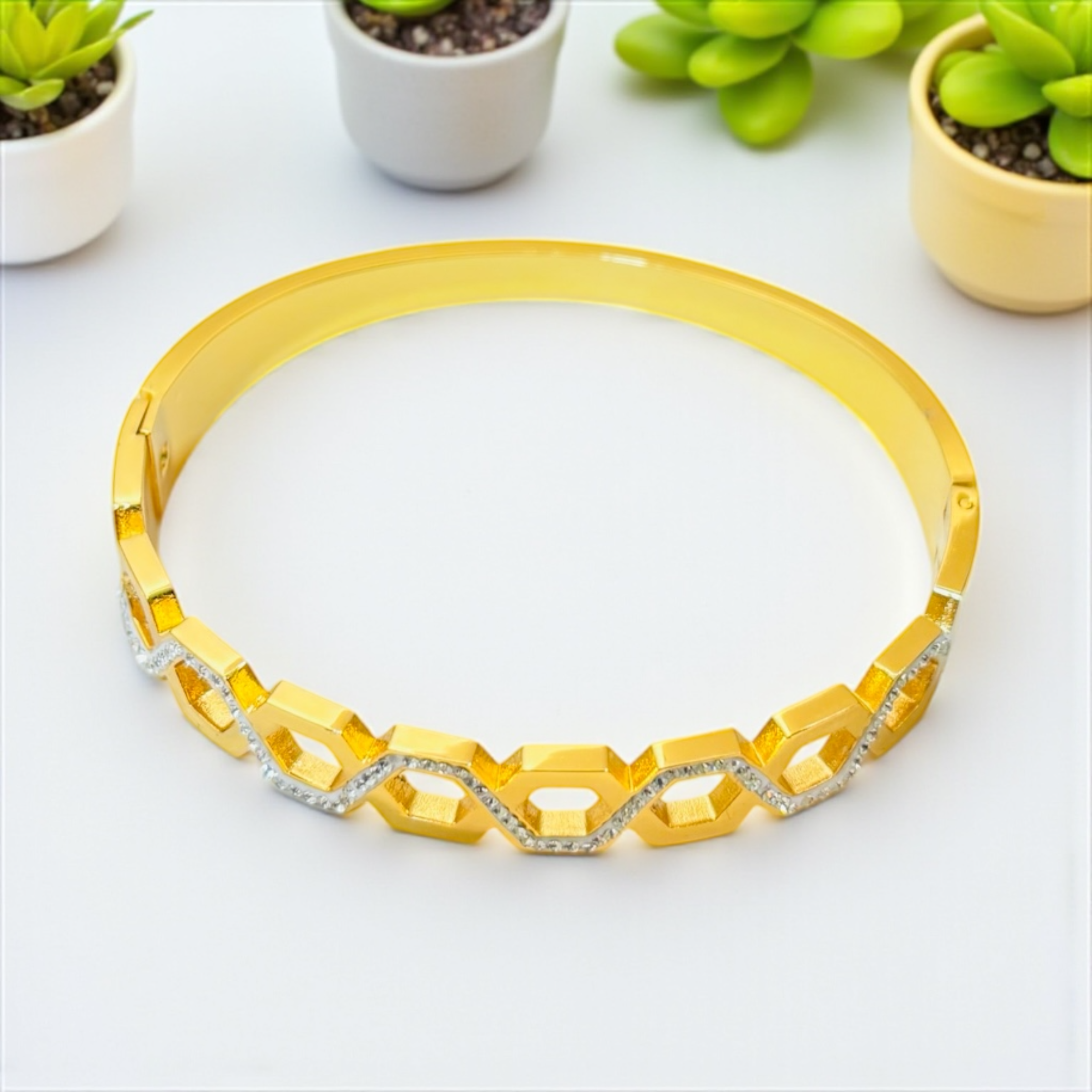 Golden Weave- Anti Tarnish Bracelet