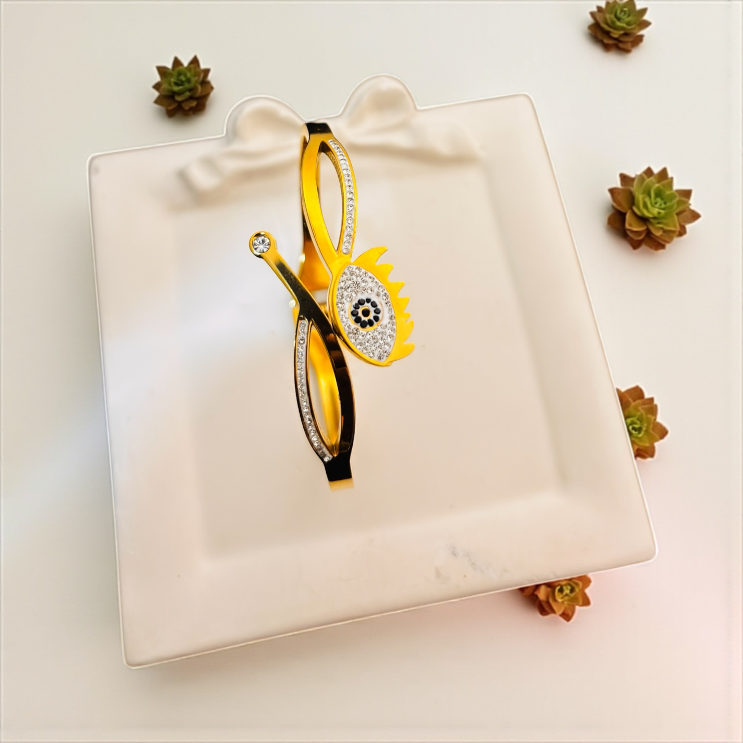 Oculus Charm - Anti Tarnish Bracelet